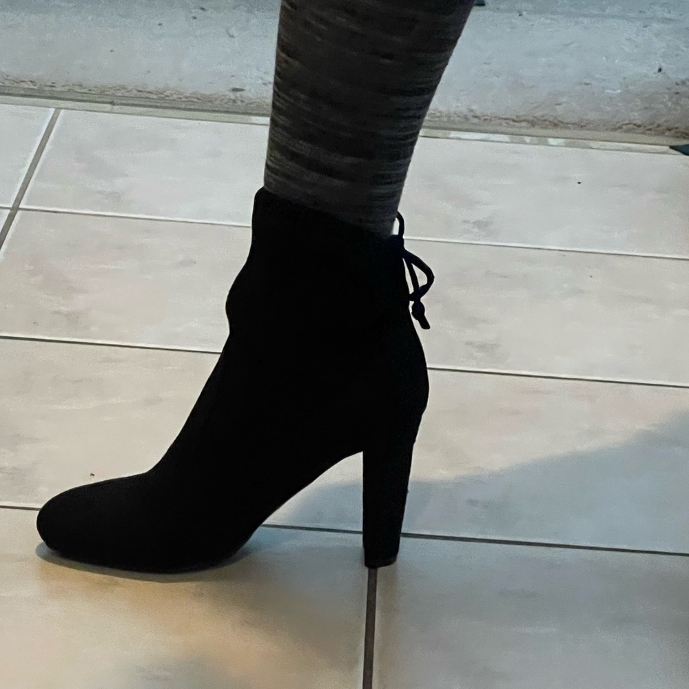 Rear Tie Block Heel Ankle Boot
